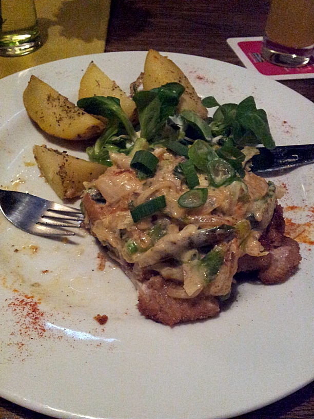 Wer schon immer mal in einem Fass essen wollte…  • Zum&nbsp;Fass