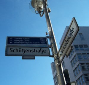 Currywurstmusem-Wegweiser